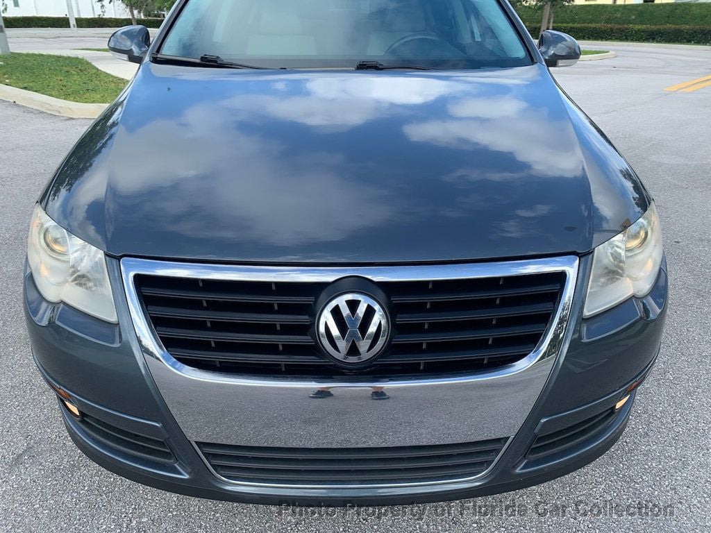 2010 Volkswagen Passat Sedan DSG Komfort FWD - 22688589 - 30