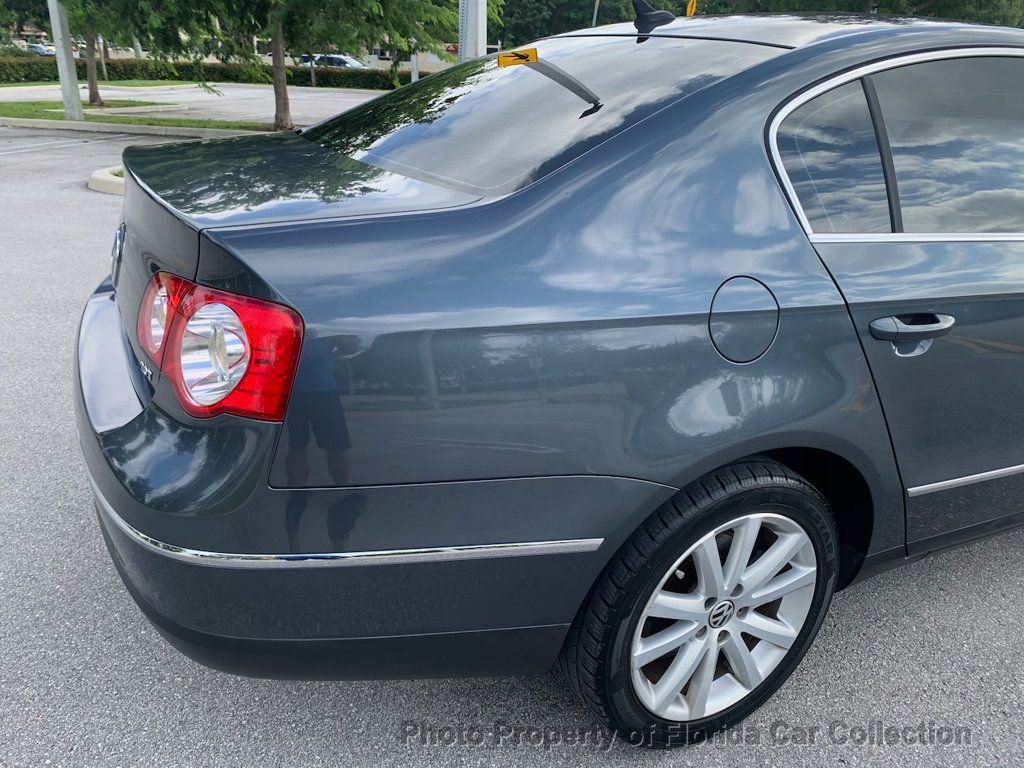 2010 Volkswagen Passat Sedan DSG Komfort FWD - 22688589 - 35