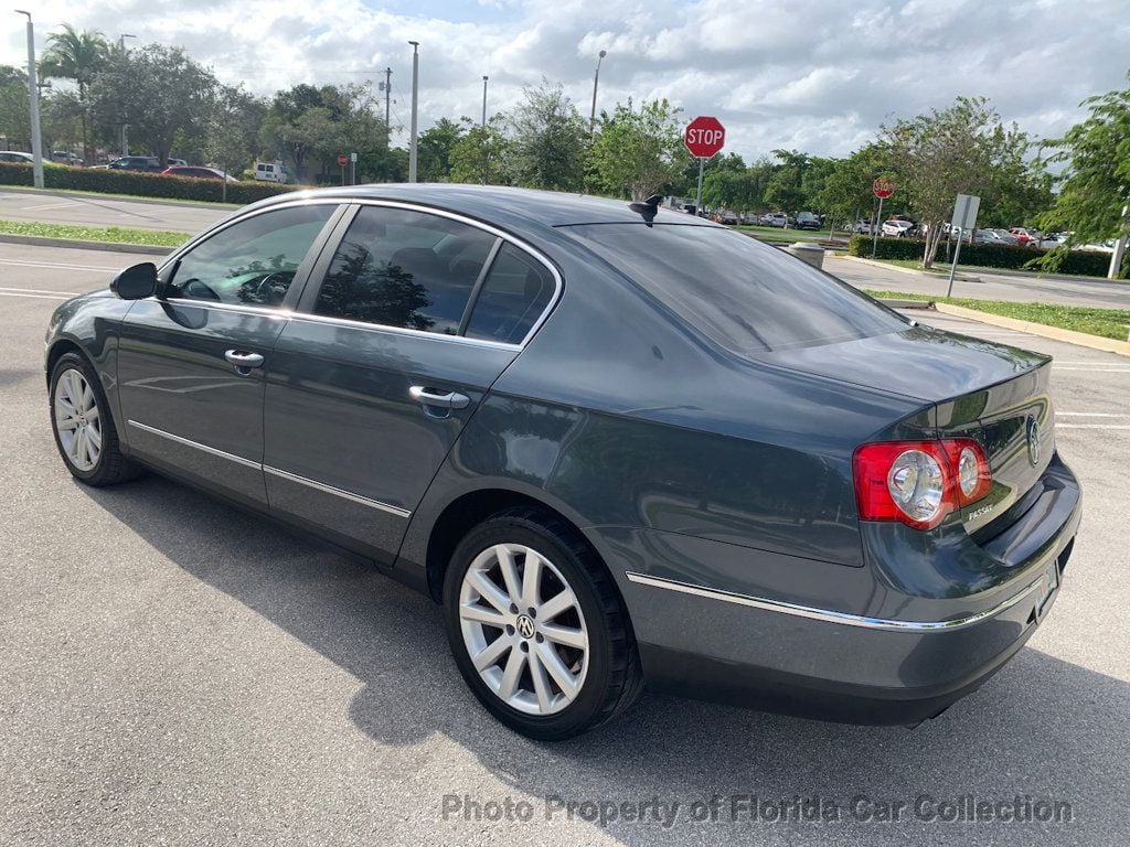 2010 Volkswagen Passat Sedan DSG Komfort FWD - 22688589 - 70