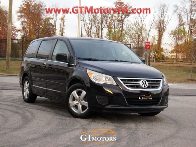 2010 Volkswagen Routan SE - 22656635 - 0