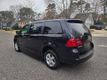 2010 Volkswagen Routan SE - 22967186 - 6