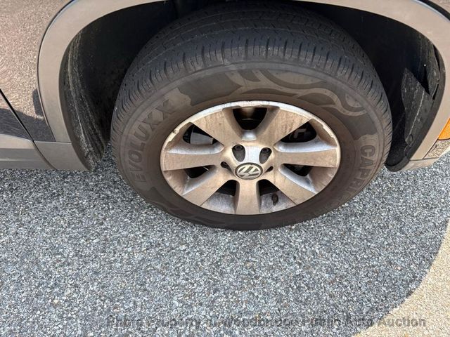 2010 Volkswagen Tiguan FWD 4dr Automatic S - 23054470 - 11