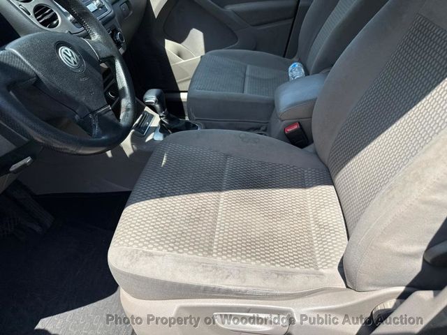 2010 Volkswagen Tiguan FWD 4dr Automatic S - 23054470 - 6