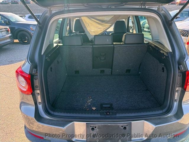2010 Volkswagen Tiguan FWD 4dr Wolfsburg - 22964939 - 9