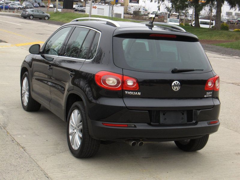 2010 Volkswagen Tiguan SE - 22356756 - 12