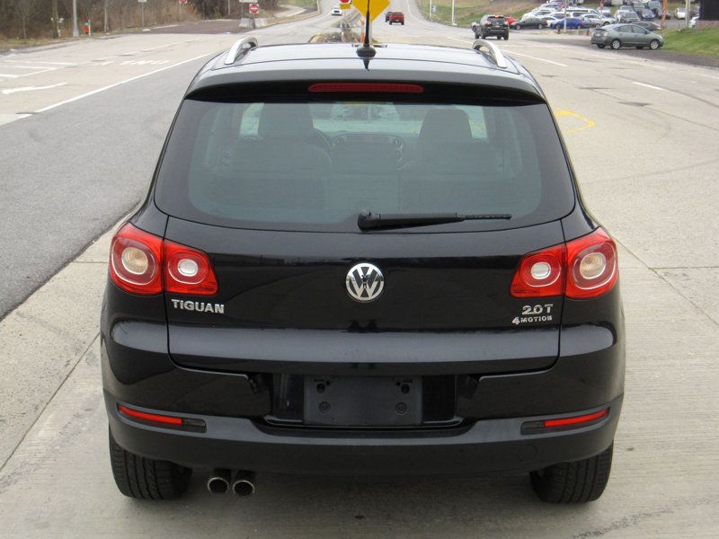 2010 Volkswagen Tiguan SE - 22356756 - 13