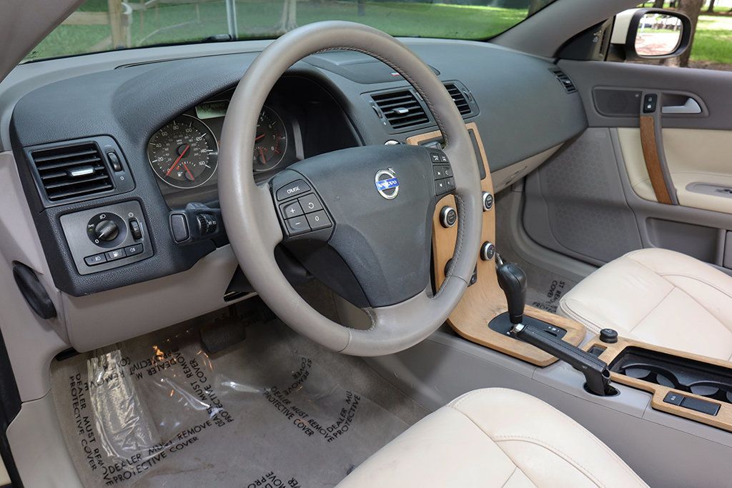 2010 Volvo C70 T5 - 22906580 - 30