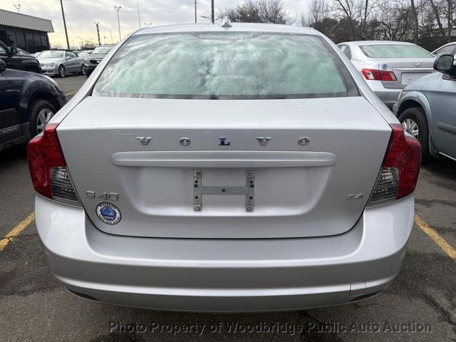 2010 Volvo S40 2.4i - 22987830 - 3