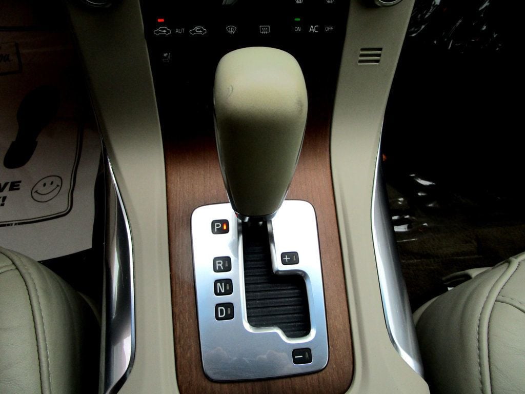 2010 Volvo S80 3.2 photo 19