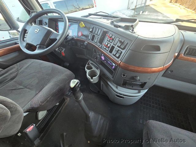 2010 Volvo VNL 6X4 2dr Conventional New Generation - 22997381 - 23