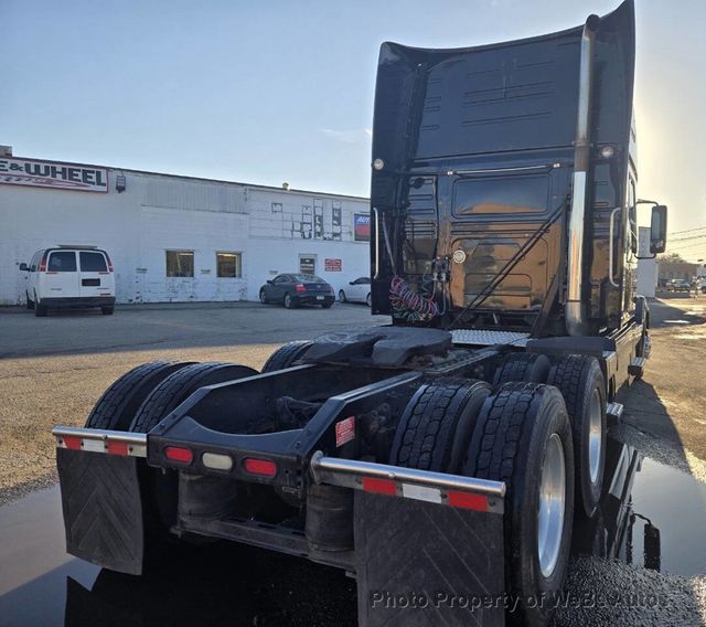 2010 Volvo VNL 6X4 2dr Conventional New Generation - 22997381 - 4