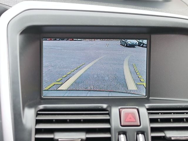 2010 Volvo XC60 AWD T6 4dr 3.0T w/ Panoramic Roof - 22994354 - 16