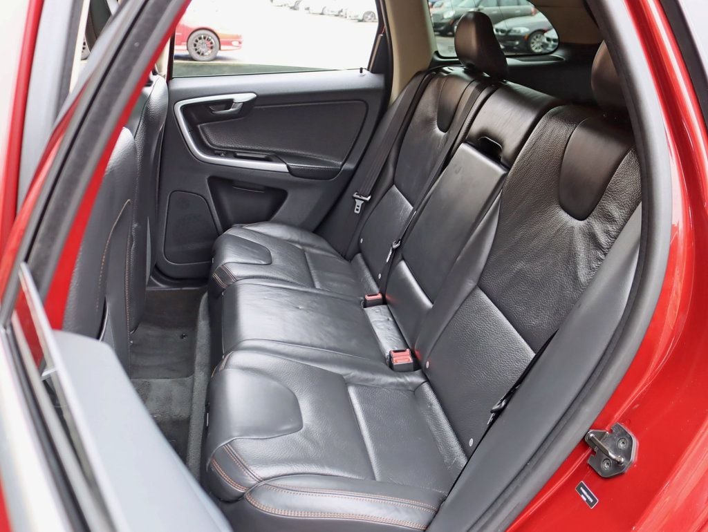 2010 Volvo XC60 AWD T6 4dr 3.0T w/ Panoramic Roof - 22994354 - 22