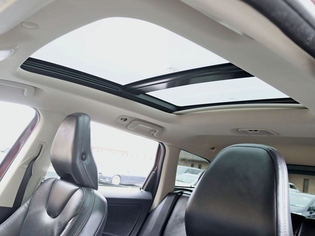 2010 Volvo XC60 AWD T6 4dr 3.0T w/ Panoramic Roof - 22994354 - 24