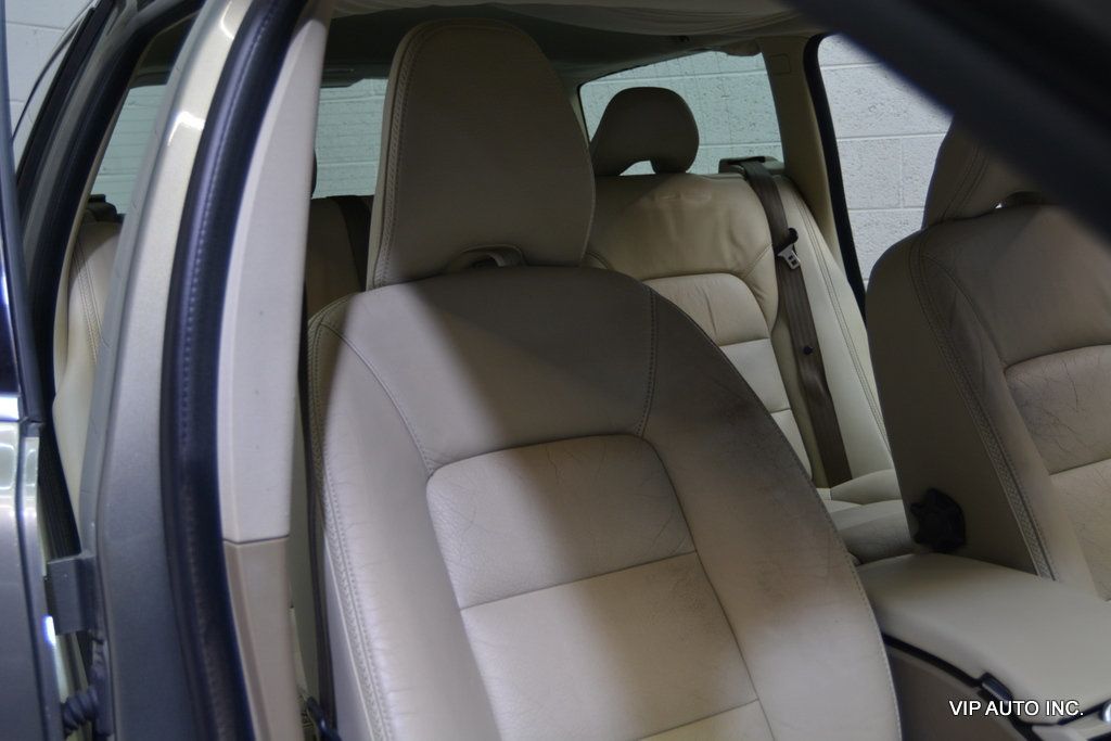 2010 Volvo XC70 3.2 Wagon 4D - 22979626 - 13