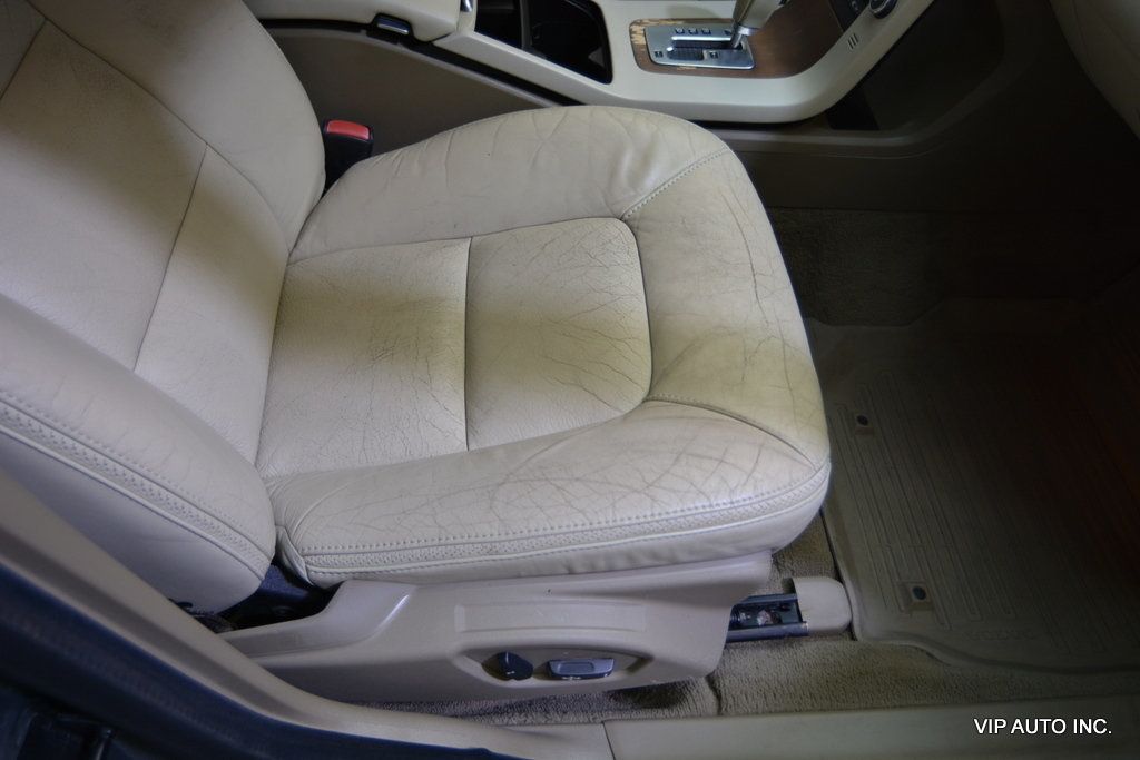 2010 Volvo XC70 3.2 Wagon 4D - 22979626 - 17