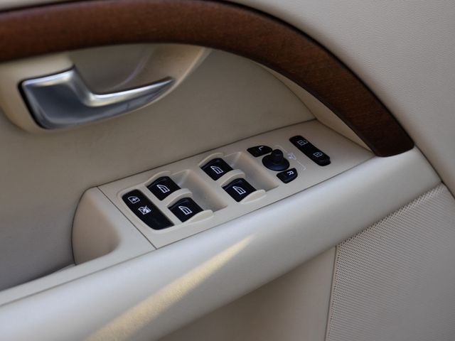 2010 Volvo XC70 Dealer serviced - 23004015 - 27