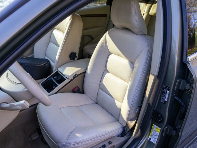 2010 Volvo XC70 Dealer serviced - 23004015 - 28