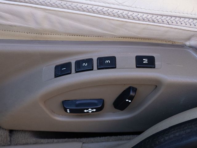 2010 Volvo XC70 Dealer serviced - 23004015 - 30