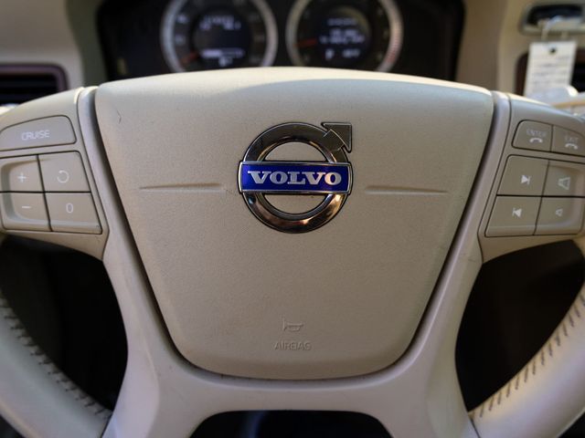 2010 Volvo XC70 Dealer serviced - 23004015 - 31