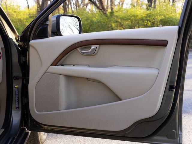 2010 Volvo XC70 Dealer serviced - 23004015 - 36