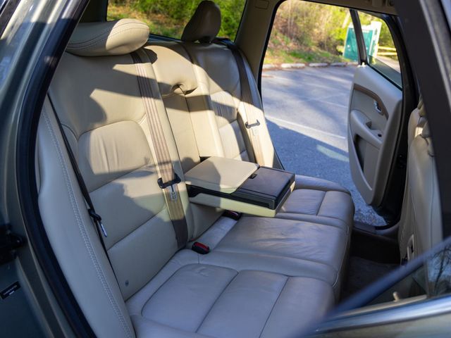 2010 Volvo XC70 Dealer serviced - 23004015 - 41