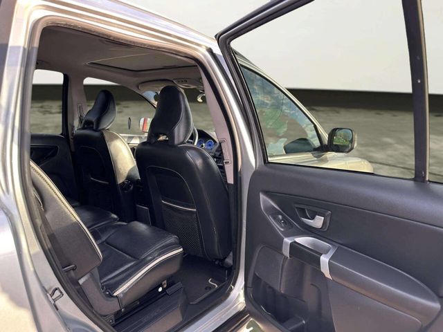 2010 Volvo XC90 AWD 4dr I6 R-Design - 23016884 - 17