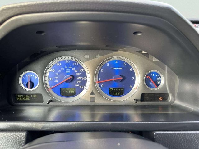 2010 Volvo XC90 AWD 4dr I6 R-Design - 23016884 - 29