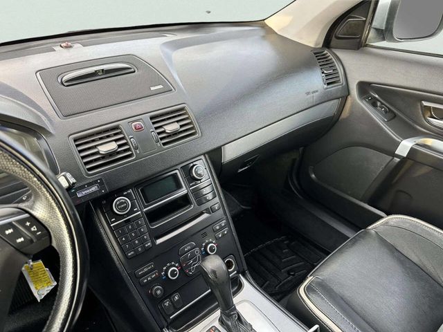 2010 Volvo XC90 AWD 4dr I6 R-Design - 23016884 - 31