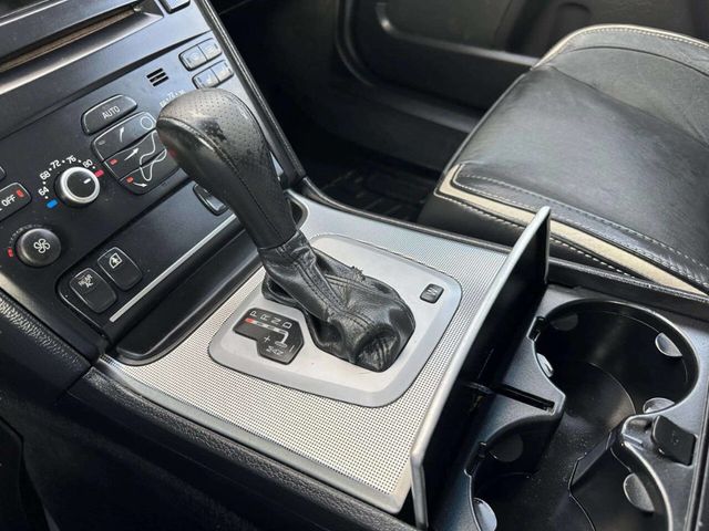 2010 Volvo XC90 AWD 4dr I6 R-Design - 23016884 - 32