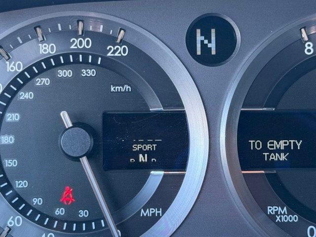 2011 Aston Martin V8 Vantage 2dr Convertible Sportshift - 23098520 - 16