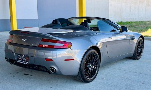 2011 Aston Martin V8 Vantage 2dr Convertible Sportshift - 23098520 - 4