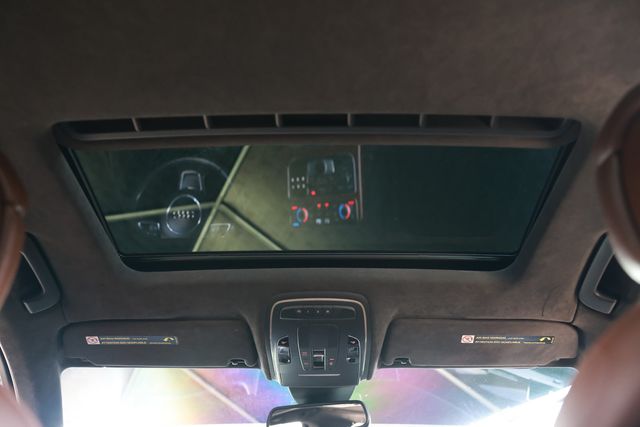 2011 Audi A8 4dr Sedan - 22995875 - 25