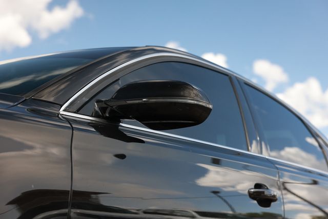 2011 Audi A8 4dr Sedan - 22995875 - 38