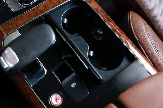 2011 Audi A8 4dr Sedan - 22995875 - 42