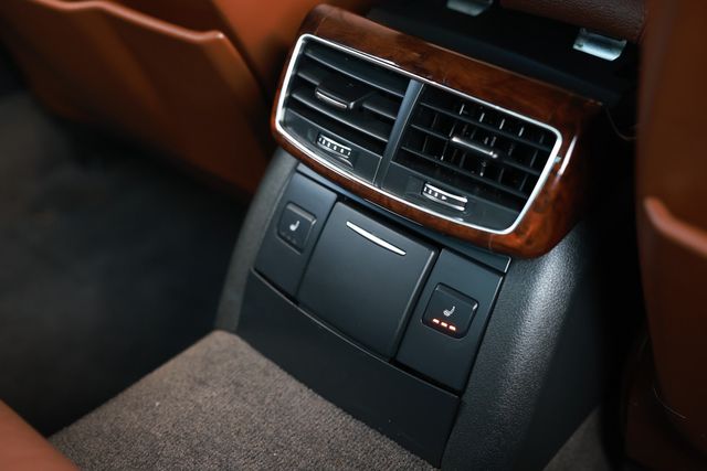 2011 Audi A8 4dr Sedan - 22995875 - 44