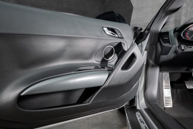 2011 Audi R8 2dr Coupe Automatic quattro 5.2L - 22935229 - 23