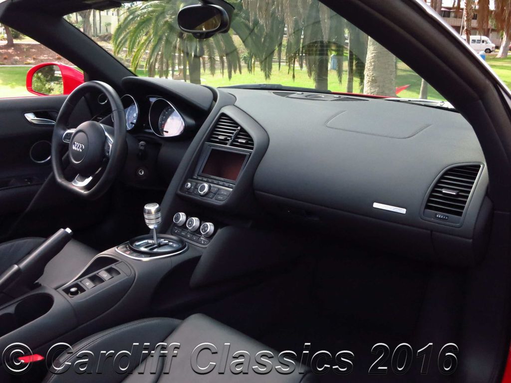 2011 Audi R8 Spyder 4.2 6-speed V8 - 15236944 - 15