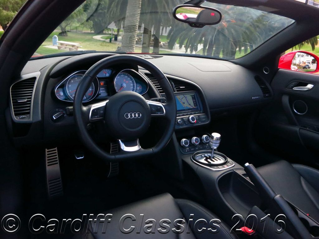 2011 Audi R8 Spyder 4.2 6-speed V8 - 15236944 - 1
