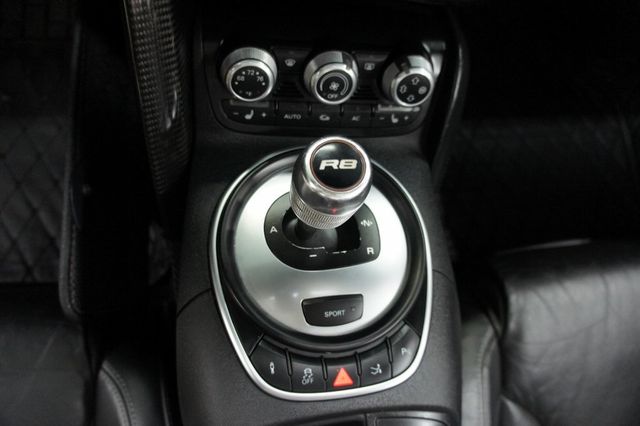 2011 Audi R8 Spyder V10 5.2L Spyder - 23022315 - 25