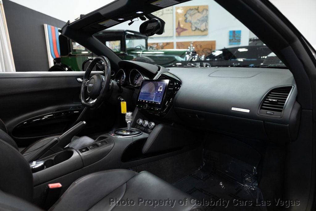 2011 Audi R8 Spyder V10 photo 36