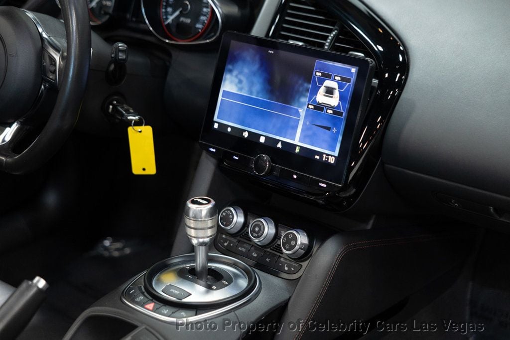 2011 Audi R8 Spyder V10 photo 39