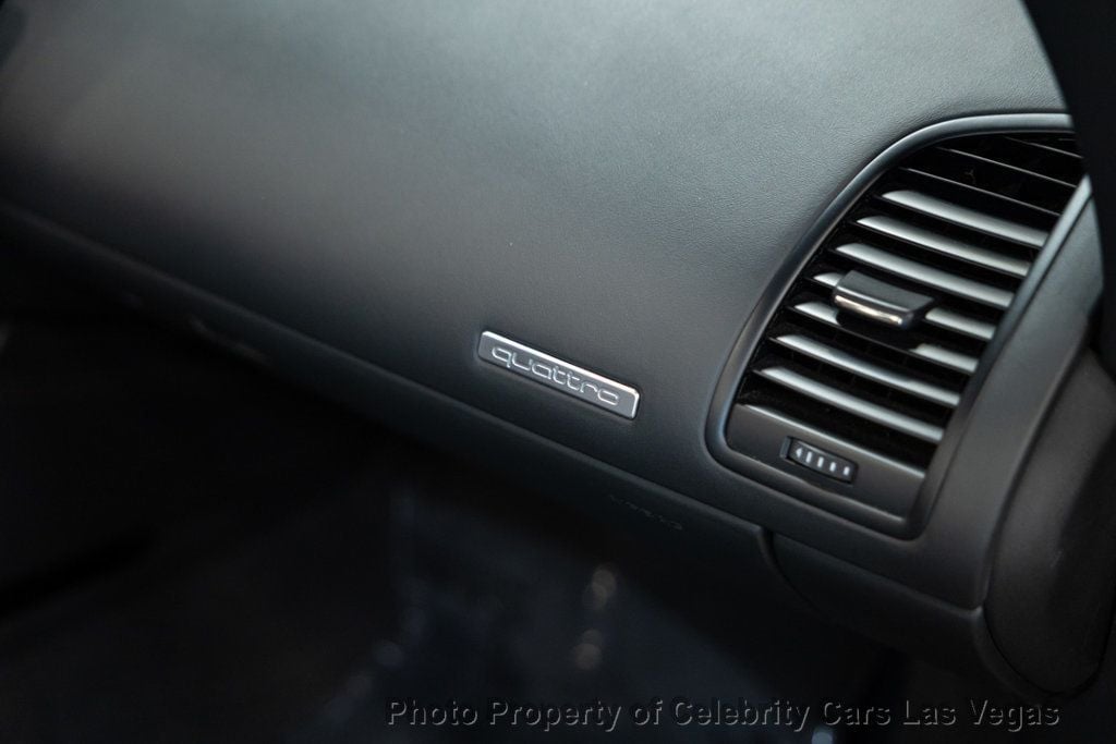 2011 Audi R8 Spyder V10 photo 40