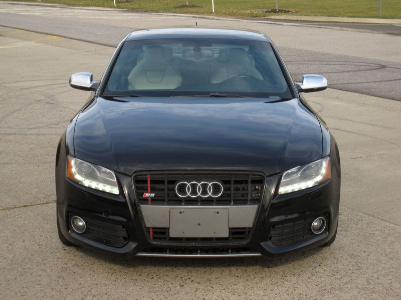 2011 Audi S5 Prestige photo 2