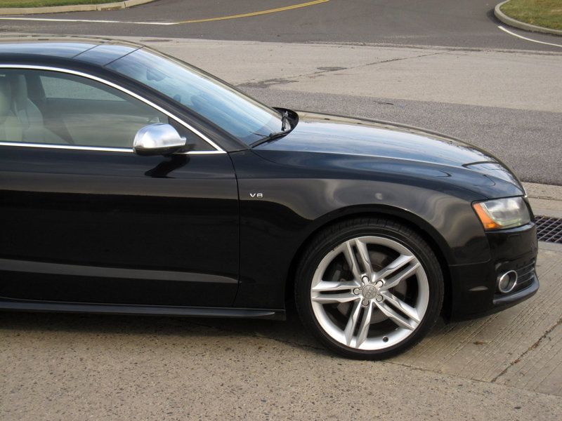2011 Audi S5 Prestige photo 4