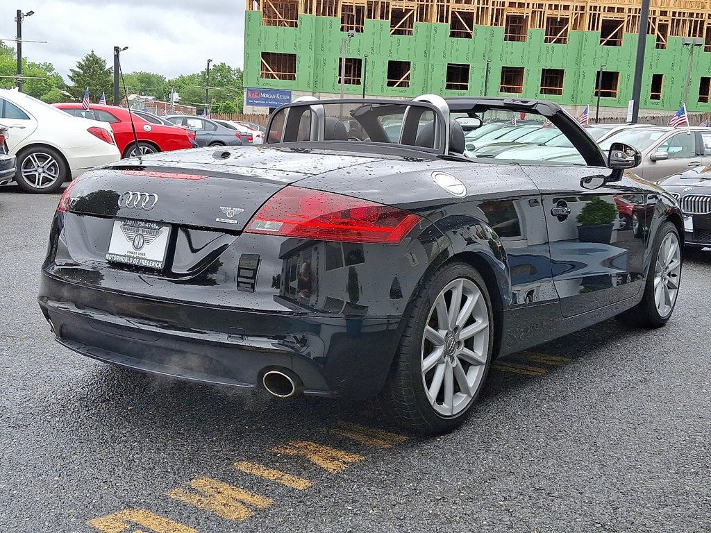 2011 Audi TT Roadster Quattro Premium photo 4