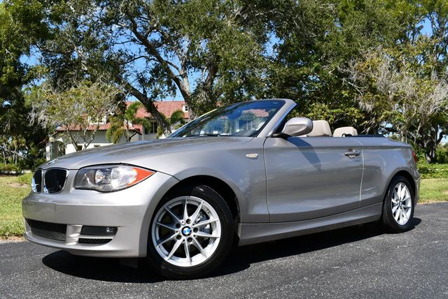 2011 BMW 1 Series 128i Convertible W/Kenwood Premium Audio - 22902218 - 19