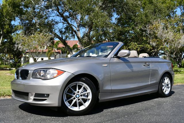 2011 BMW 1 Series 128i Convertible W/Kenwood Premium Audio - 22902218 - 20