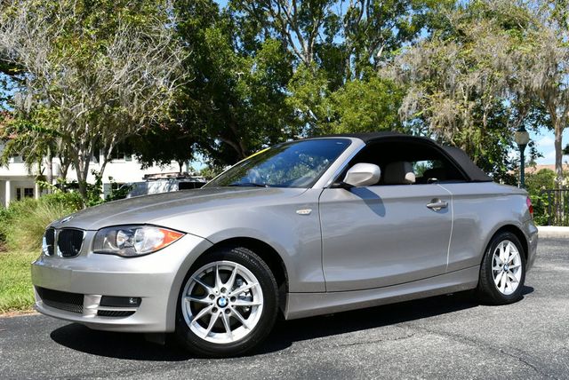 2011 BMW 1 Series 128i Convertible W/Kenwood Premium Audio - 22902218 - 25