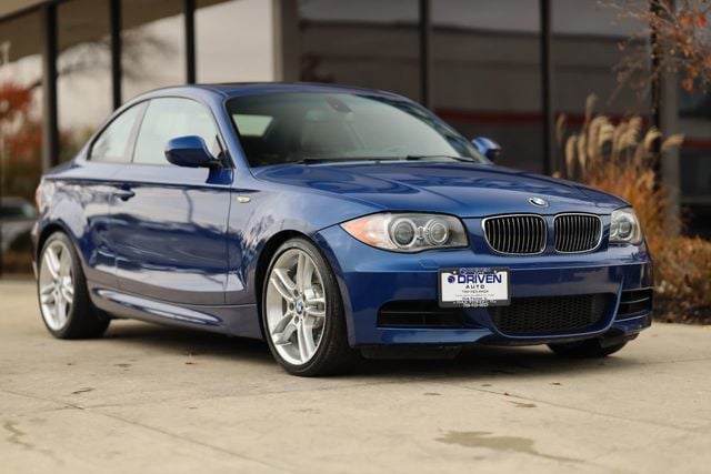 999 Bmw 1er Royalty-Free Images, Stock Photos & Pictures